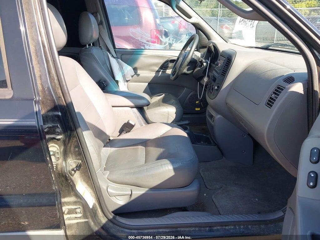 1FMCU04102KA69097 2002 FORD ESCAPE photo no. 5