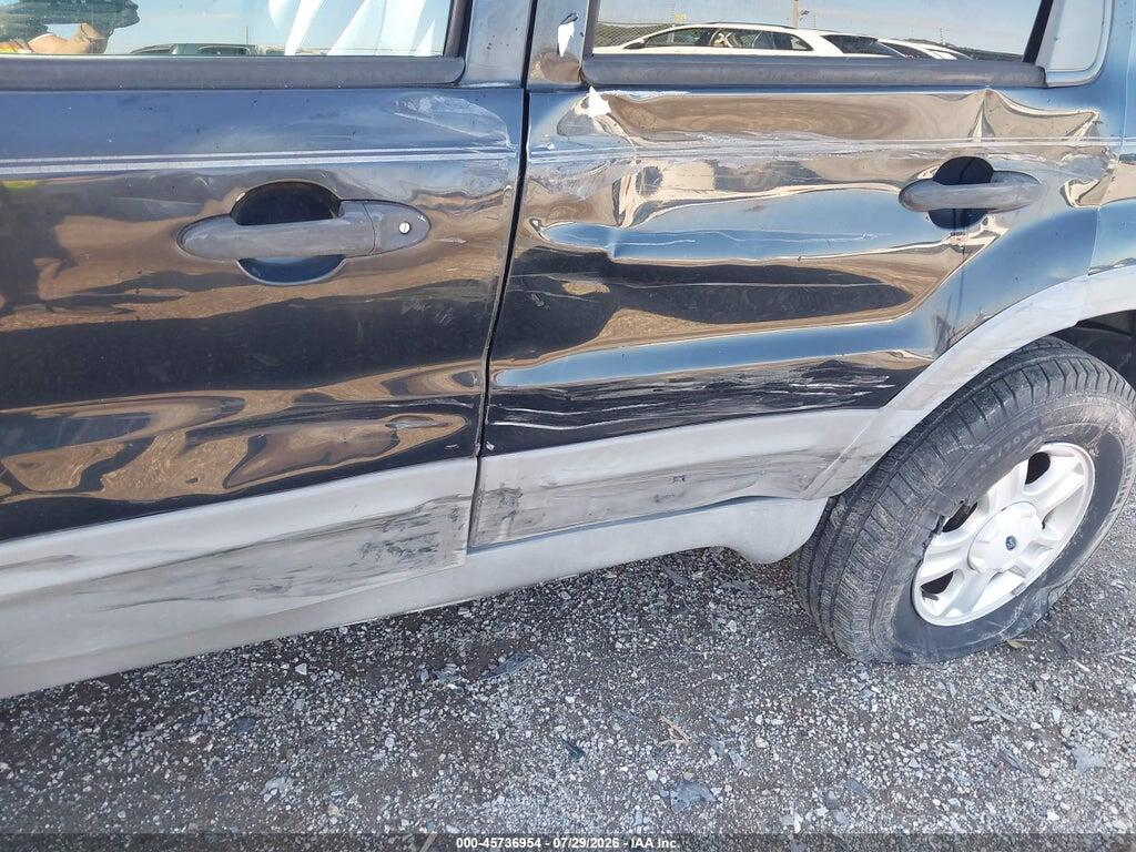 1FMCU04102KA69097 2002 FORD ESCAPE photo no. 6