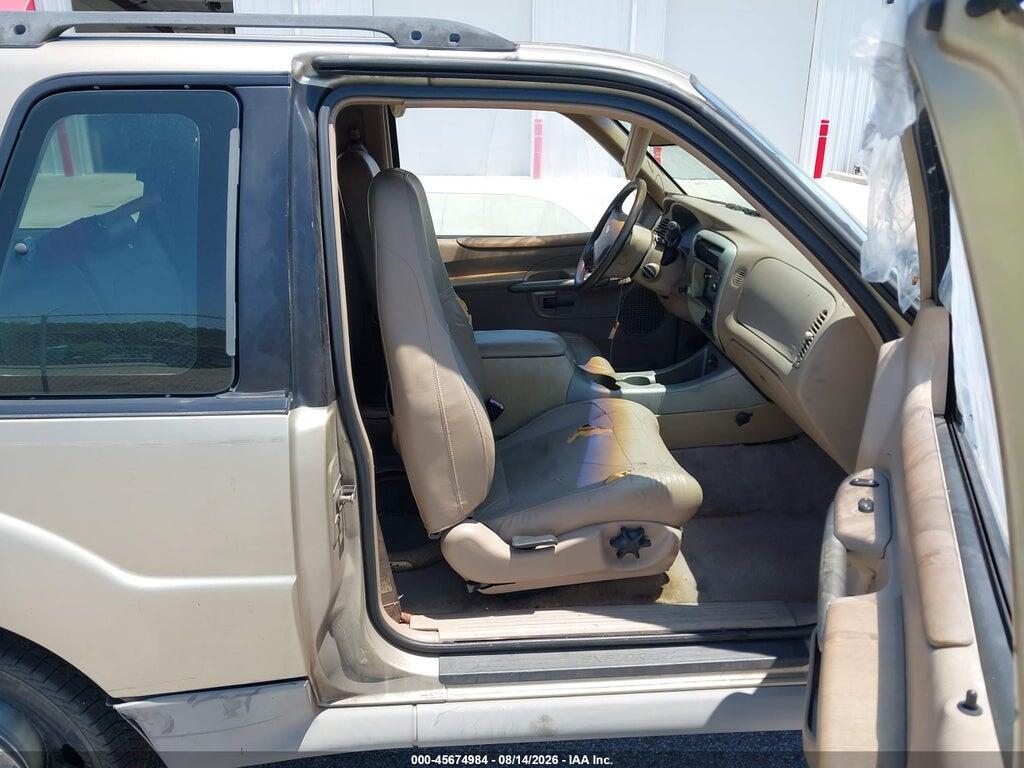 1FMCU60E42UD13561 2002 FORD EXPLORER SPORT photo no. 5