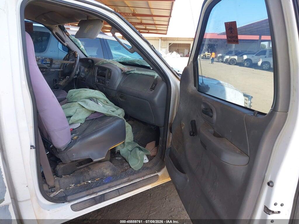 1FTRF17222KD14744 2002 FORD F-150 photo no. 5