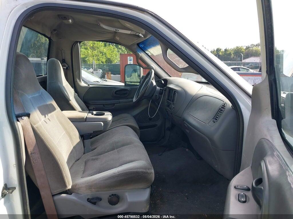 1FTRF17W82NA31086 2002 FORD F-150 photo no. 8
