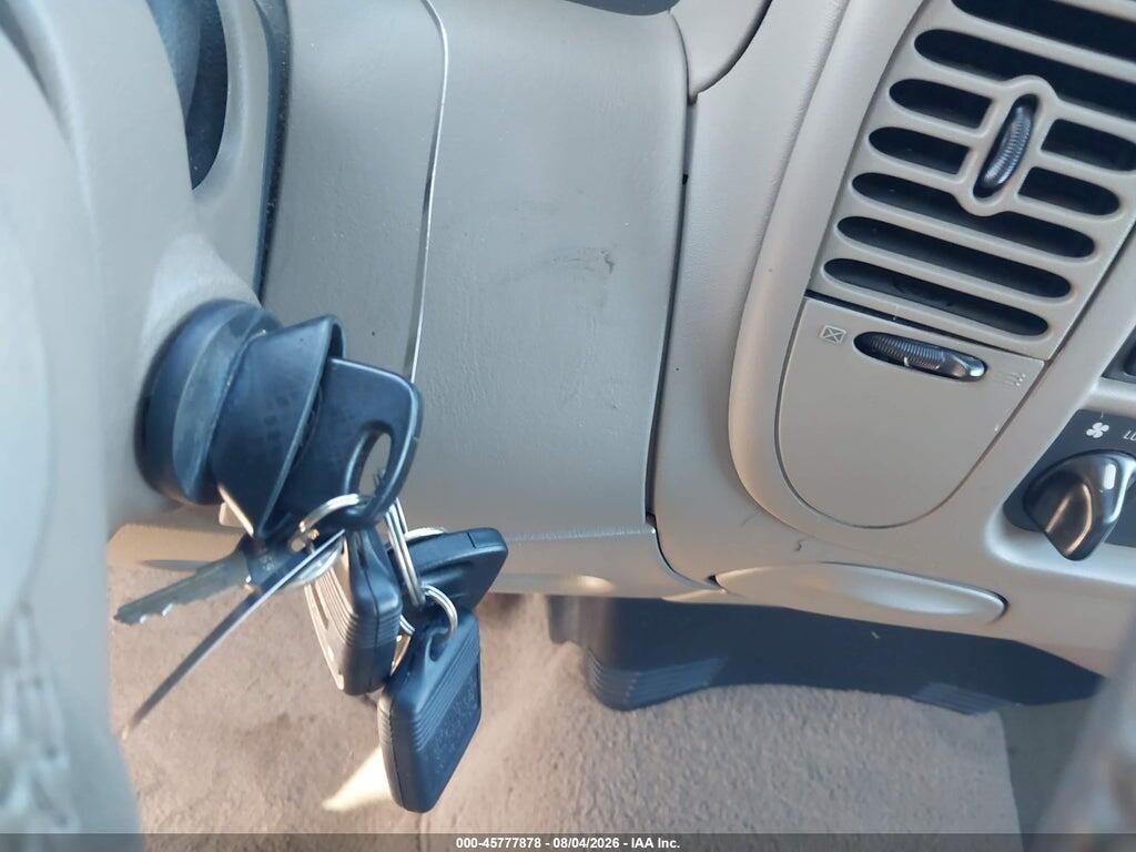 1FTRX17W52NB43079 2002 FORD F150 photo no. 11