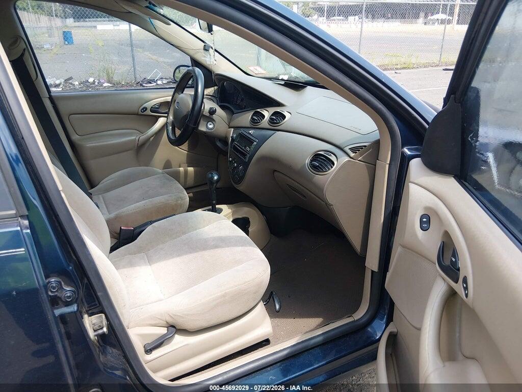 1FAFP34342W262444 2002 FORD FOCUS photo no. 5