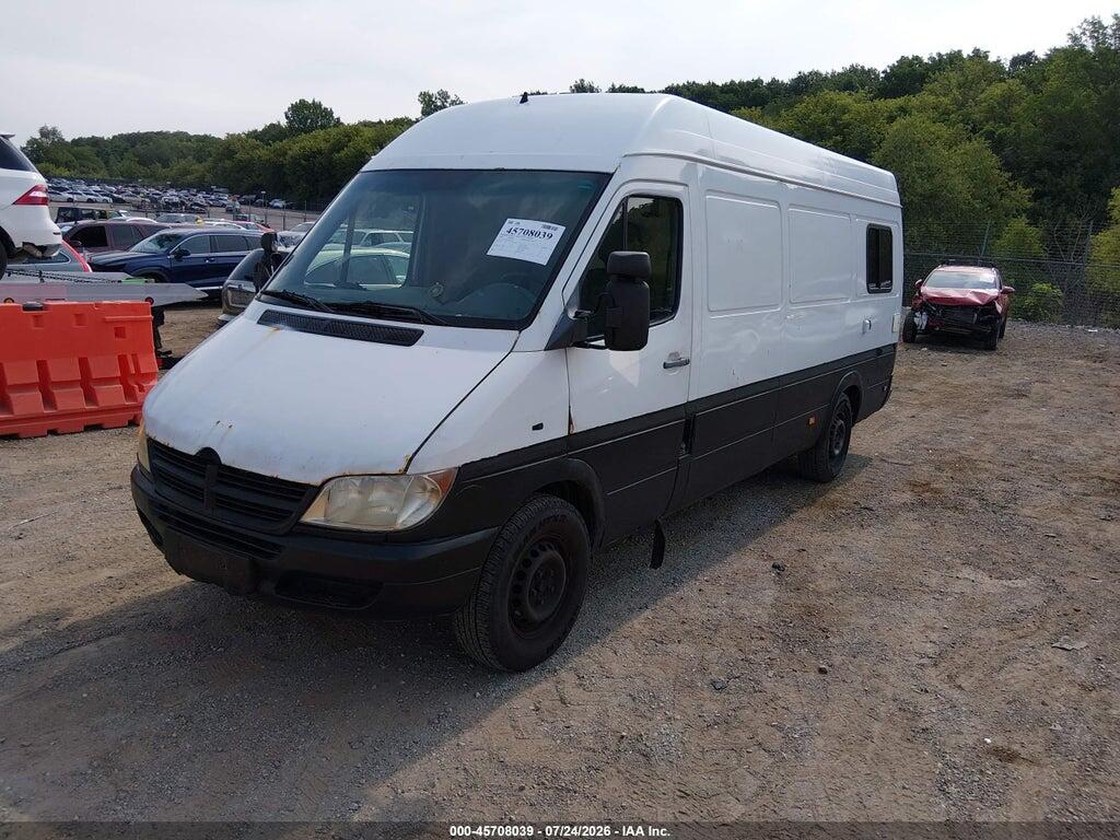 WD2PD744945685132 2004 DODGE SPRINTER VAN 2500 photo no. 2