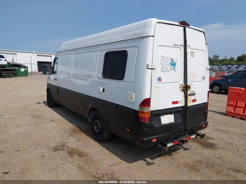 WD2PD744945685132 2004 DODGE SPRINTER VAN 2500 photo no. 3
