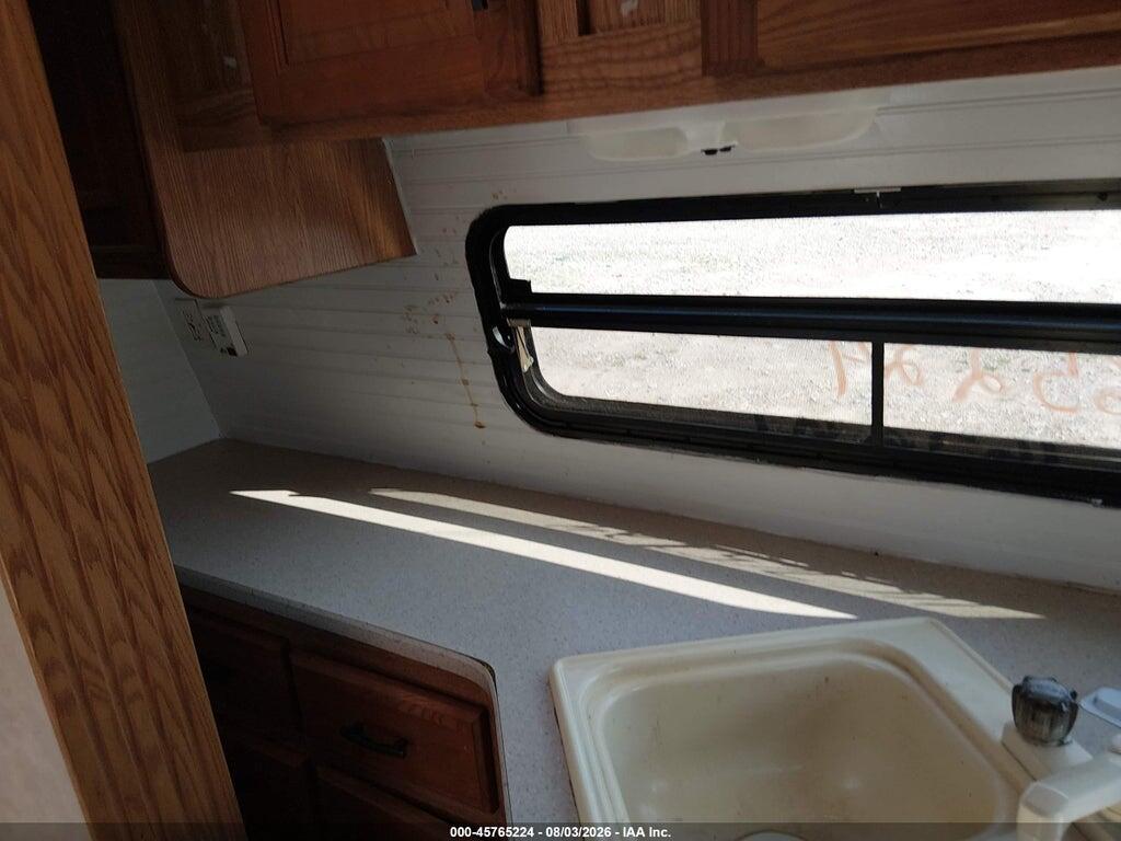 4X4TSMP296J015647 2006 FOREST RIVER SALEM TRAVEL TRAILER photo no. 8