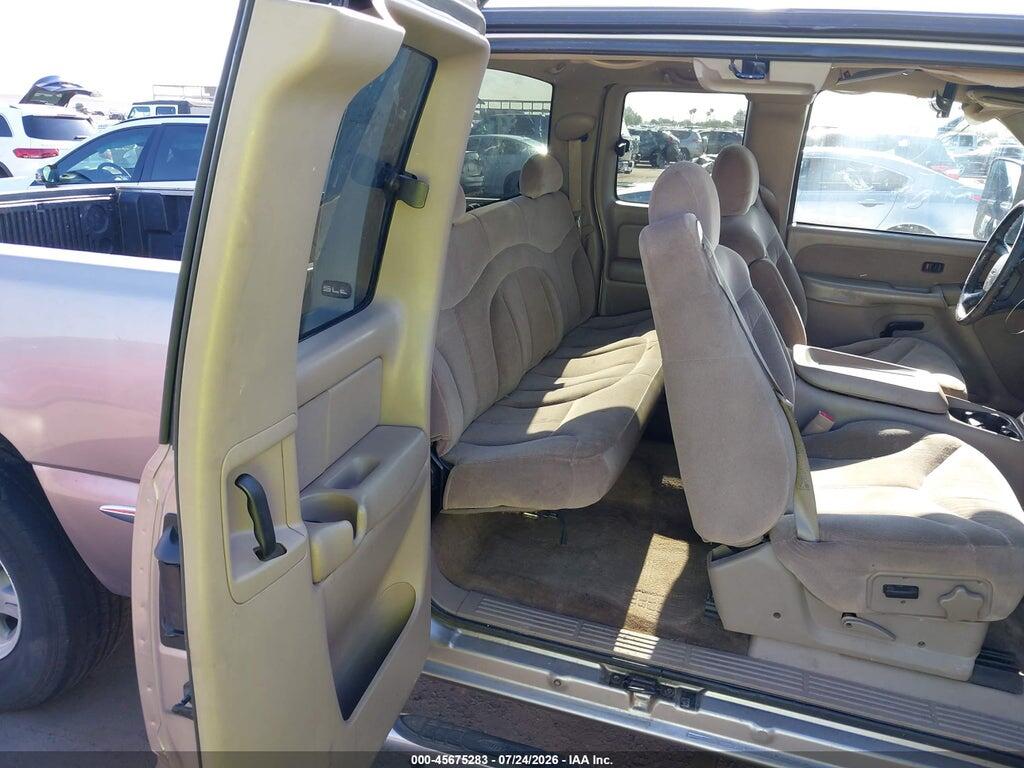 2GTEK19T721250717 2002 GMC SIERRA 1500 photo no. 8
