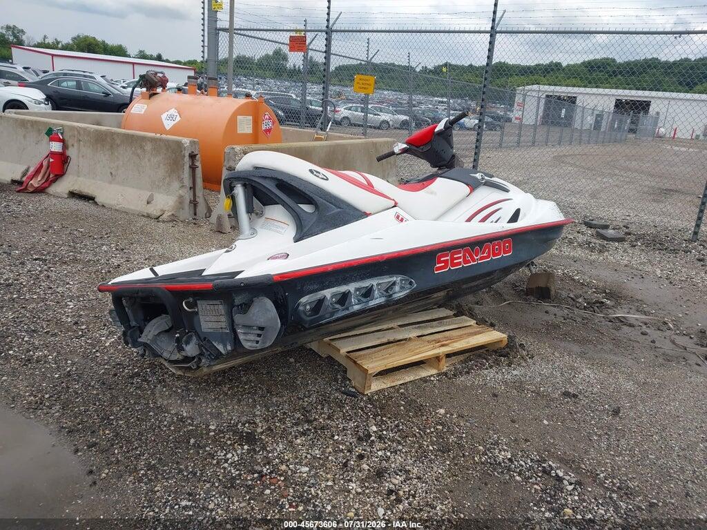00000YDV12461E606 2006 SEADOO PERSONAL WATERCRAFT photo no. 2