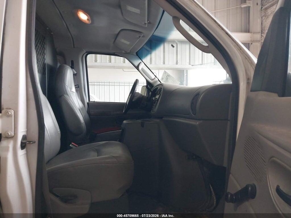 1FTNE24W44HB53571 2004 FORD E-250 photo no. 5