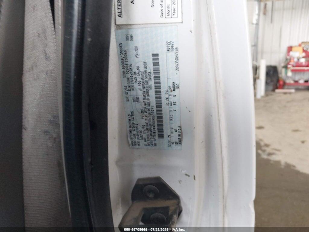 1FTNE24W44HB53571 2004 FORD E-250 photo no. 9