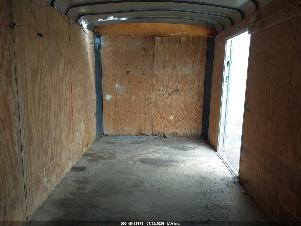 4J6TC162X2B038121 2002 H&H TRAILERS 16' TANDEM AXLE ENCL photo no. 5