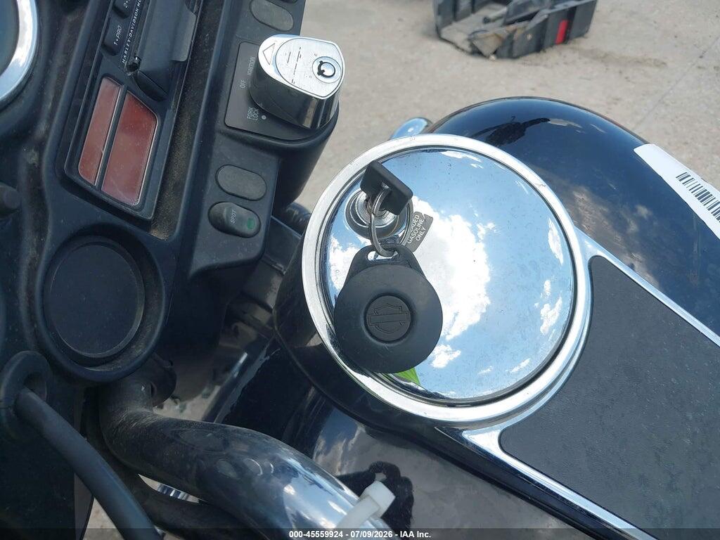 1HD1DDV382Y601016 2002 HARLEY-DAVIDSON FLHT photo no. 11