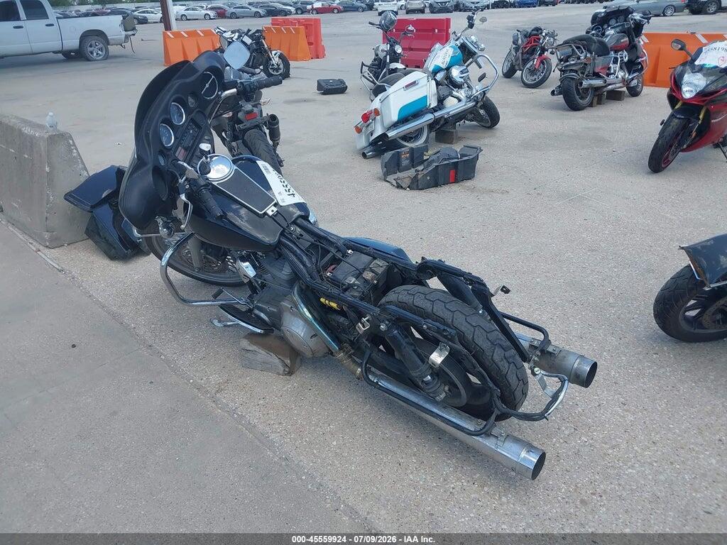 1HD1DDV382Y601016 2002 HARLEY-DAVIDSON FLHT photo no. 3
