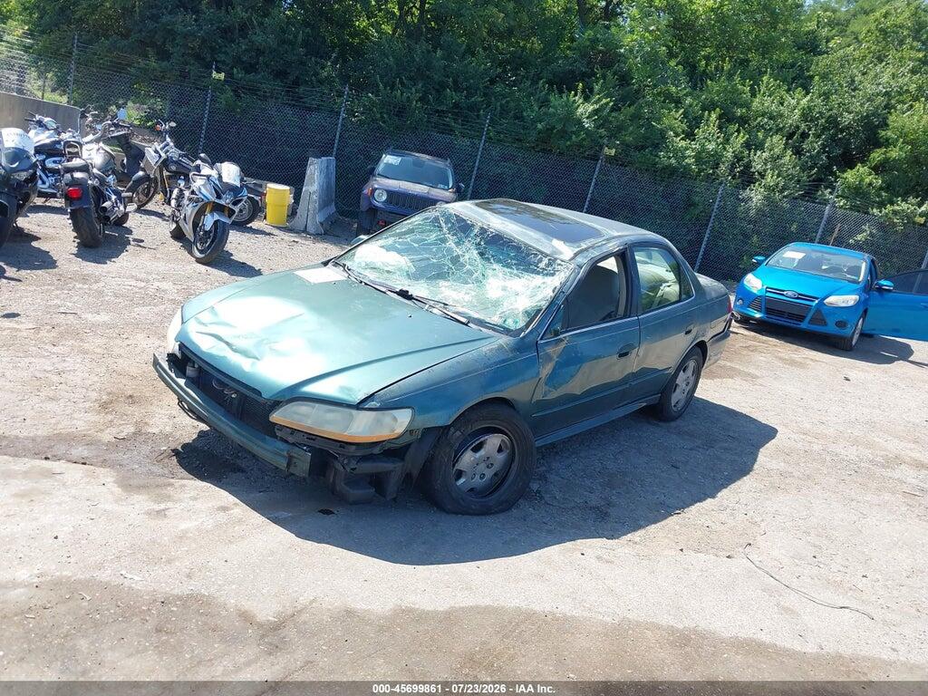 1HGCG16552A057827 2002 HONDA ACCORD photo no. 2