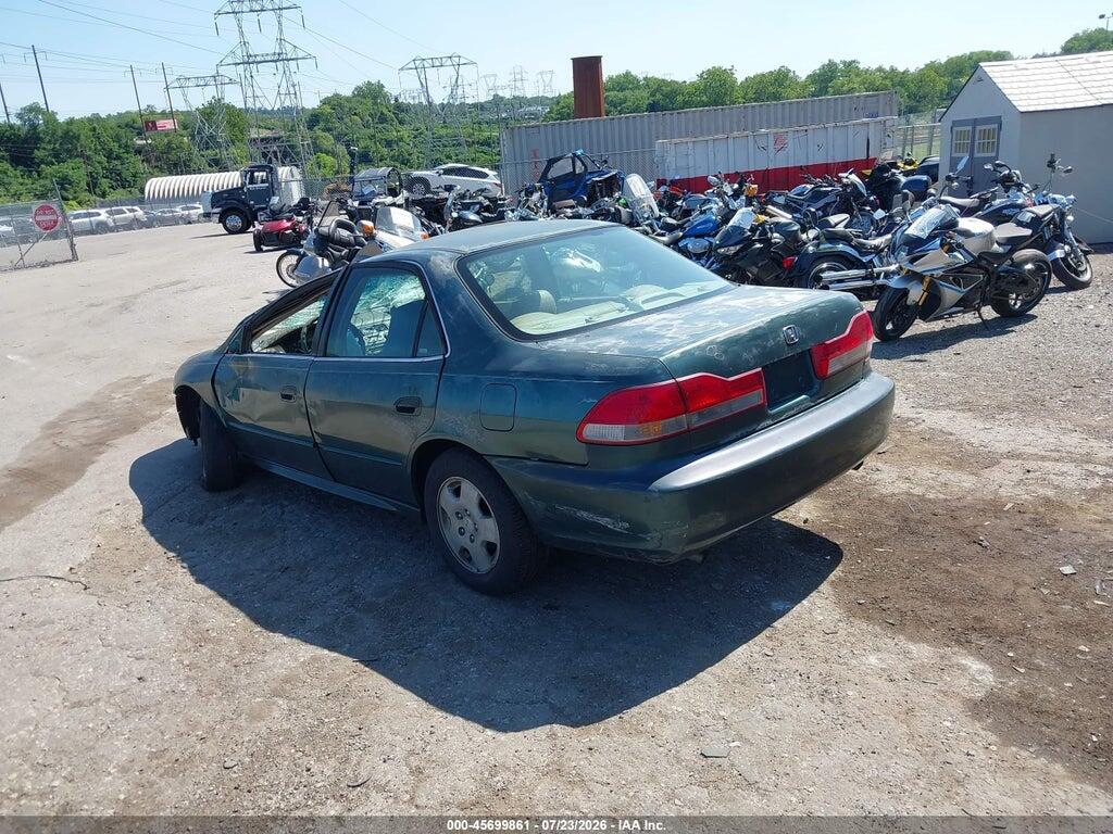 1HGCG16552A057827 2002 HONDA ACCORD photo no. 3