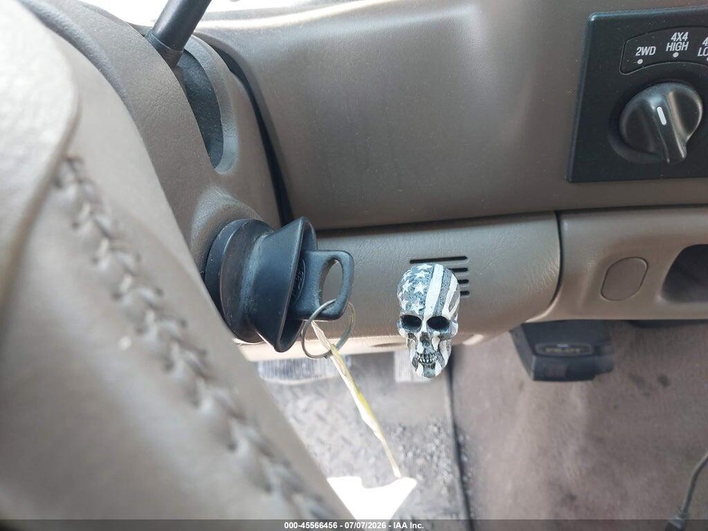 1FTSW31P54EA32097 2004 FORD F-350 photo no. 11