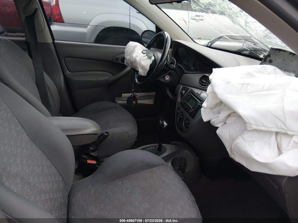 3FAFP37314R106914 2004 FORD FOCUS photo no. 5