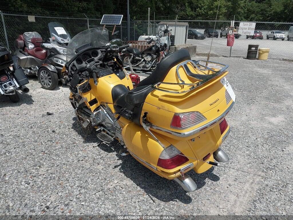 1HFSC47032A112470 2002 HONDA GL1800 photo no. 3