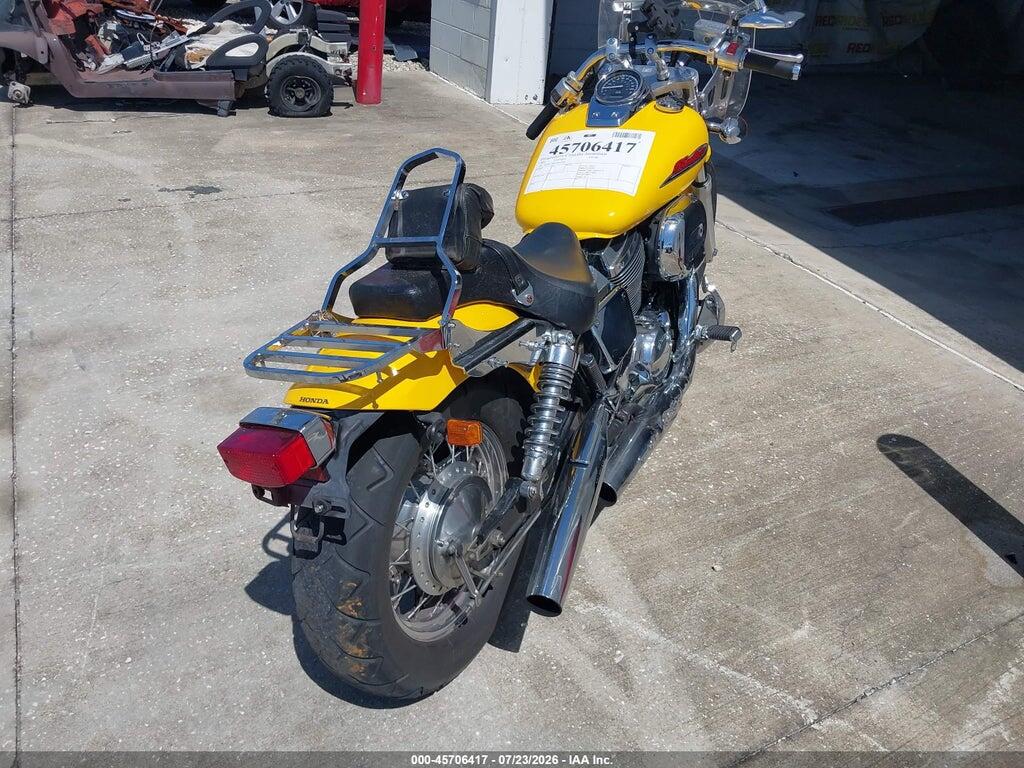 JH2RC44002M613397 2002 HONDA VT750 photo no. 4