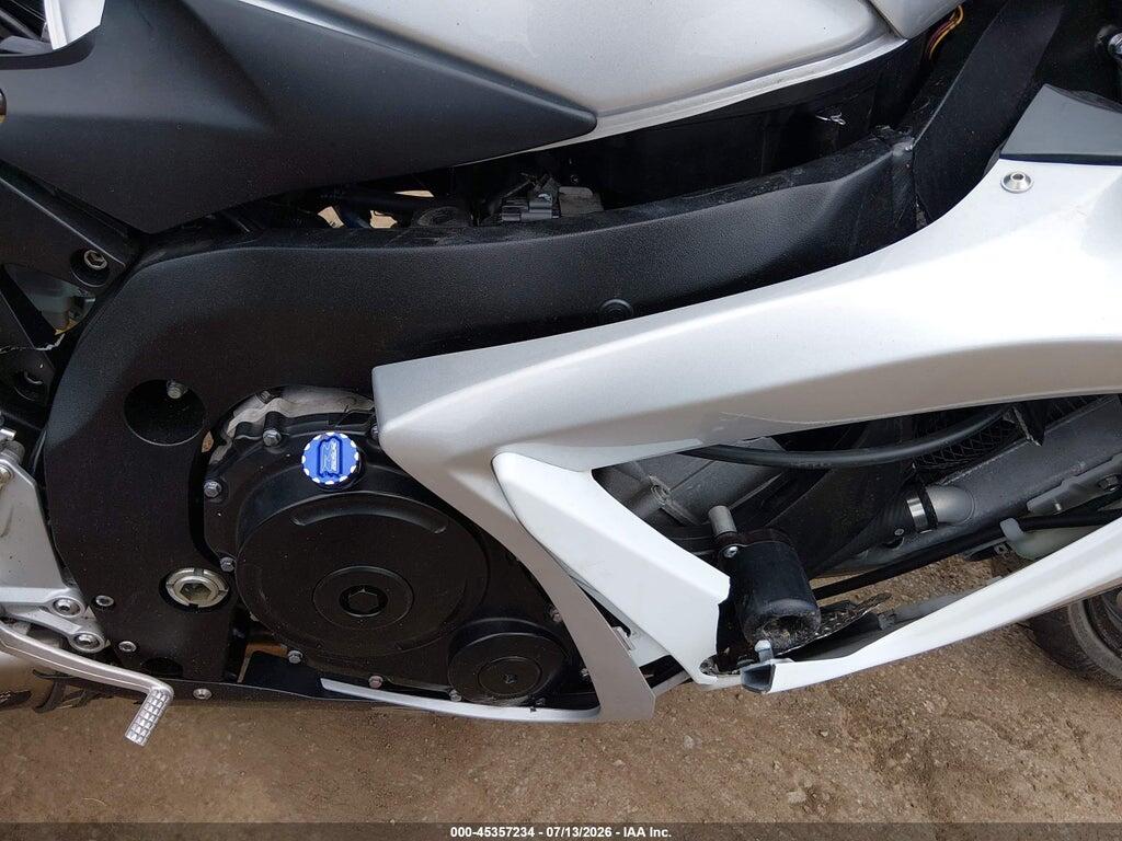 JS1GN7DAX62118334 2006 SUZUKI GSX-R600 photo no. 8