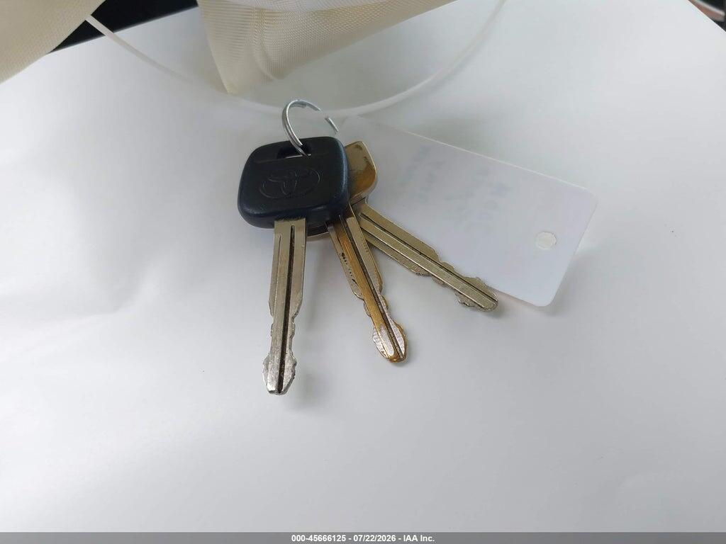 2T1BR32E56C709952 2006 TOYOTA COROLLA photo no. 11