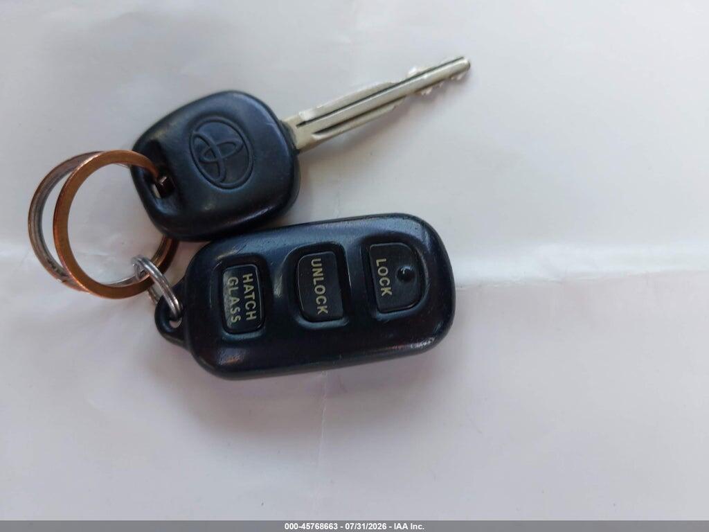 2T1KR32E96C608493 2006 TOYOTA MATRIX photo no. 11