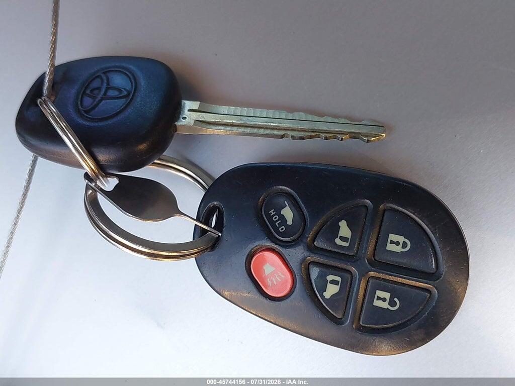 5TDBA22C16S057032 2006 TOYOTA SIENNA photo no. 11