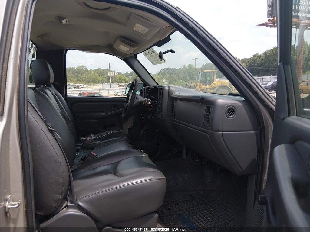 1GTHC24U44E287080 2004 GMC SIERRA 2500HD photo no. 5