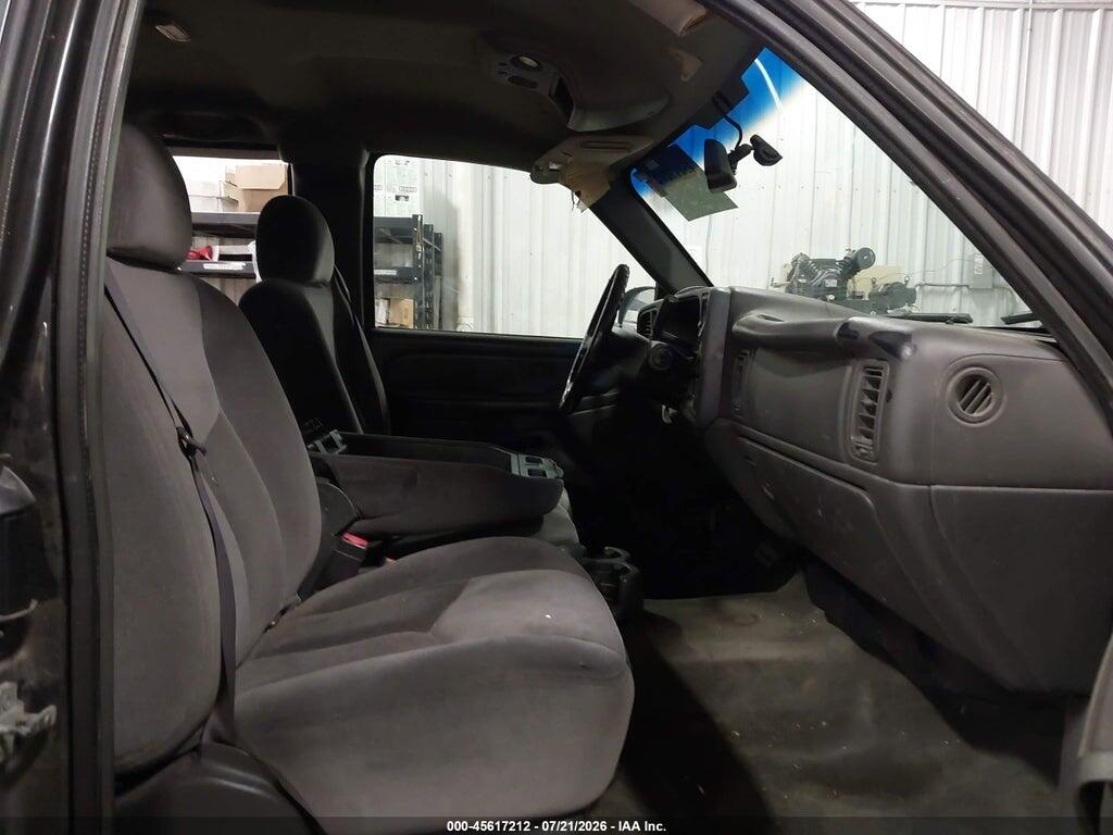2GTEC19V841217839 2004 GMC SIERRA 1500 photo no. 5