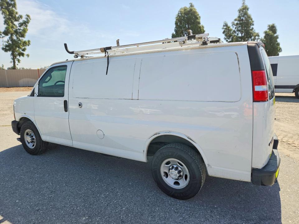 2016 CHEVY EXPRESS 2500-R&D-CLN TITLE-PRI FLEET — Фото 2 из 13