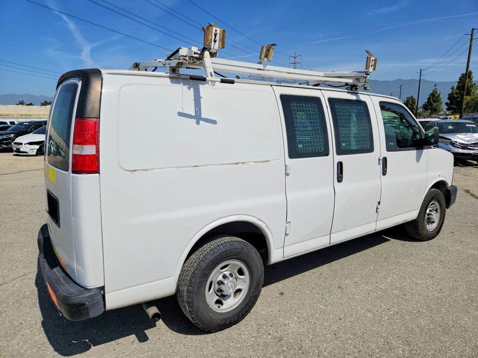2016 CHEVY EXPRESS 2500-R&D-CLN TITLE-PRI FLEET — Фото 3 из 13