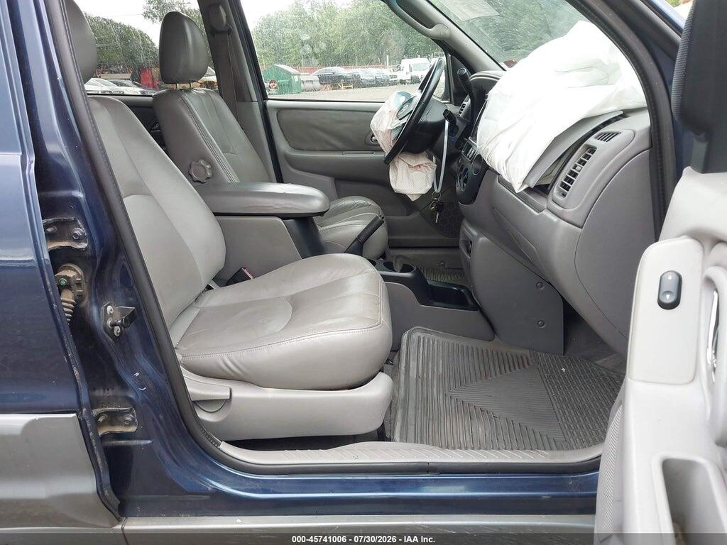 4F2YU08122KM16739 2002 MAZDA TRIBUTE photo no. 5