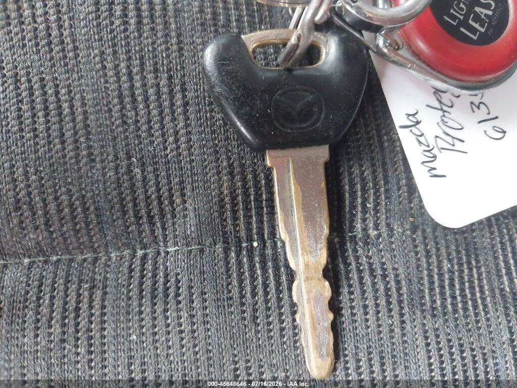 JM1BJ245121619601 2002 MAZDA PROTEGE5 photo no. 11