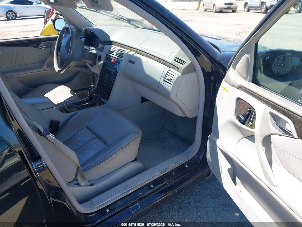 WDBJF82J92X072010 2002 MERCEDES-BENZ E 320 photo no. 5