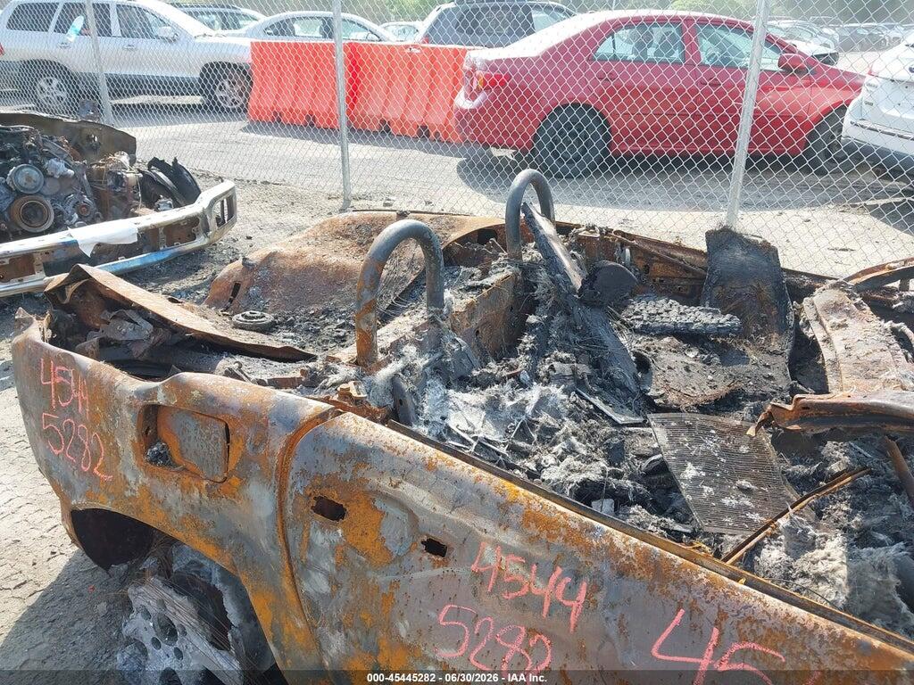 WDBKK49F12F269835 2002 MERCEDES-BENZ SLK 230 photo no. 8