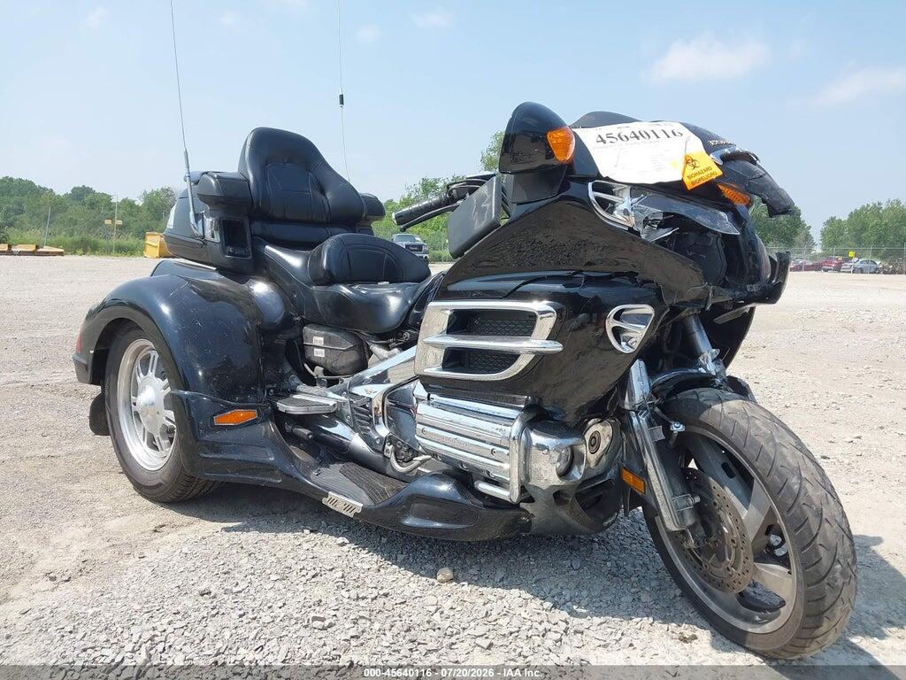 1HFSC47034A304684 2004 HONDA GL1800 photo no. 1