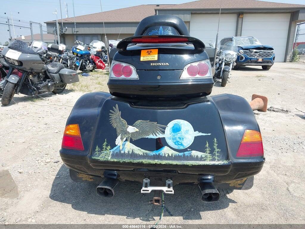 1HFSC47034A304684 2004 HONDA GL1800 photo no. 6