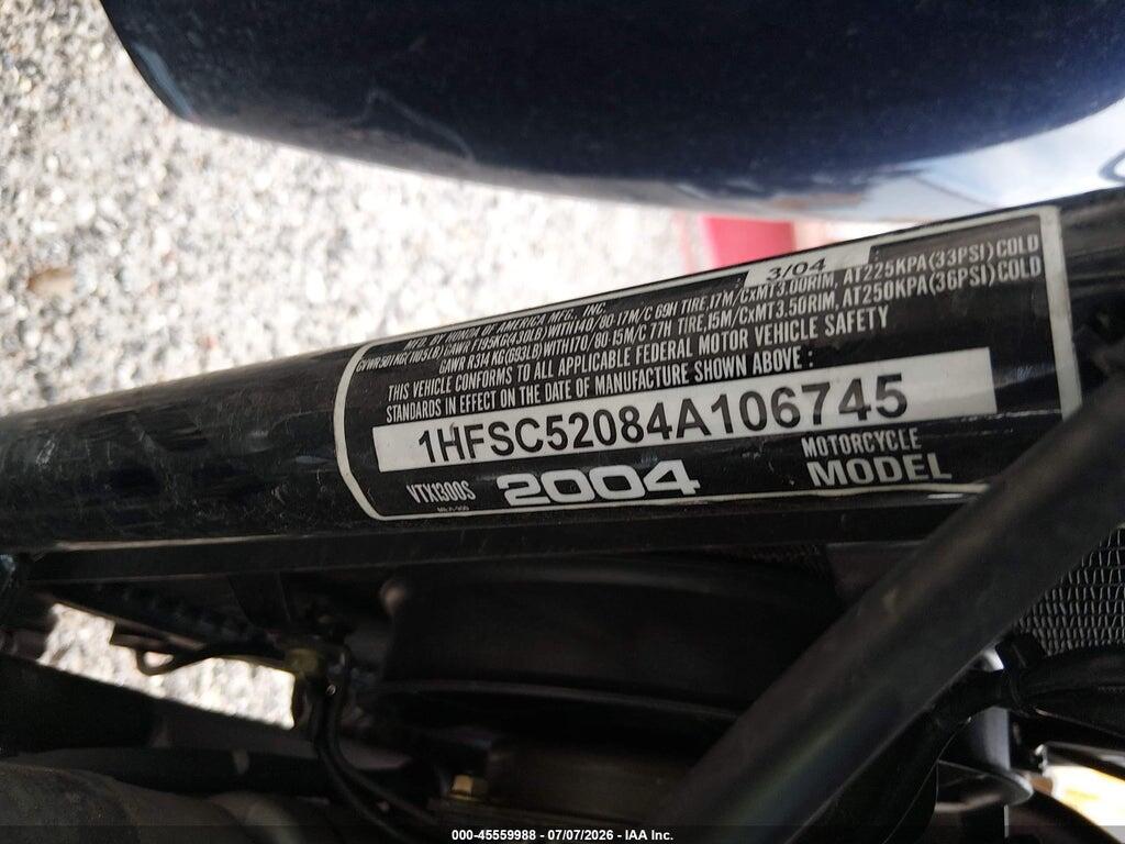 1HFSC52084A106745 2004 HONDA VT1300 photo no. 10