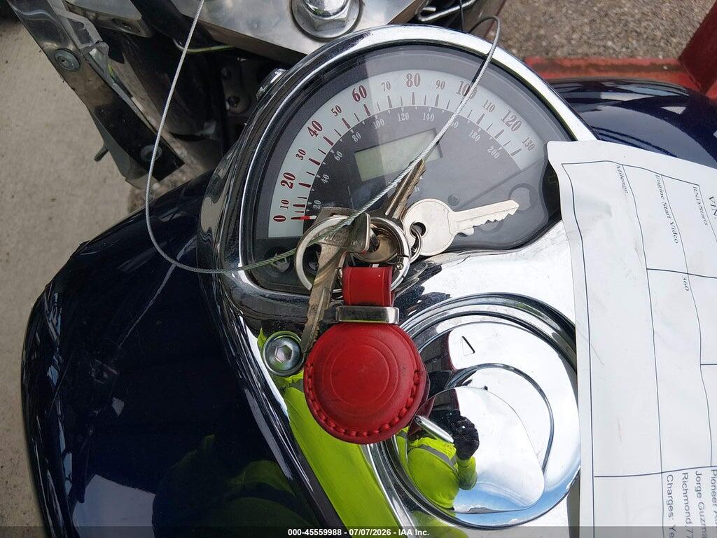 1HFSC52084A106745 2004 HONDA VT1300 photo no. 11
