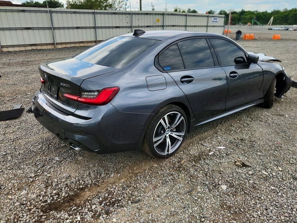 2020 BMW 330XI — Фото 3 из 12