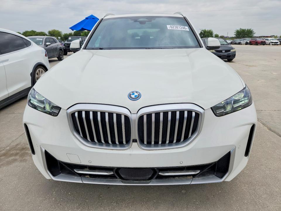 2025 BMW X5 XDRIVE50E — Фото 5 из 13