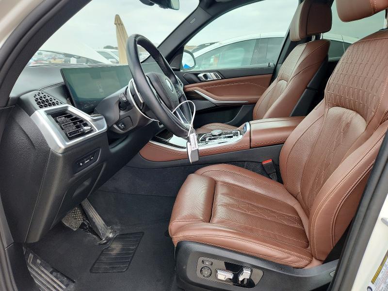 2025 BMW X5 XDRIVE50E — Фото 7 из 13