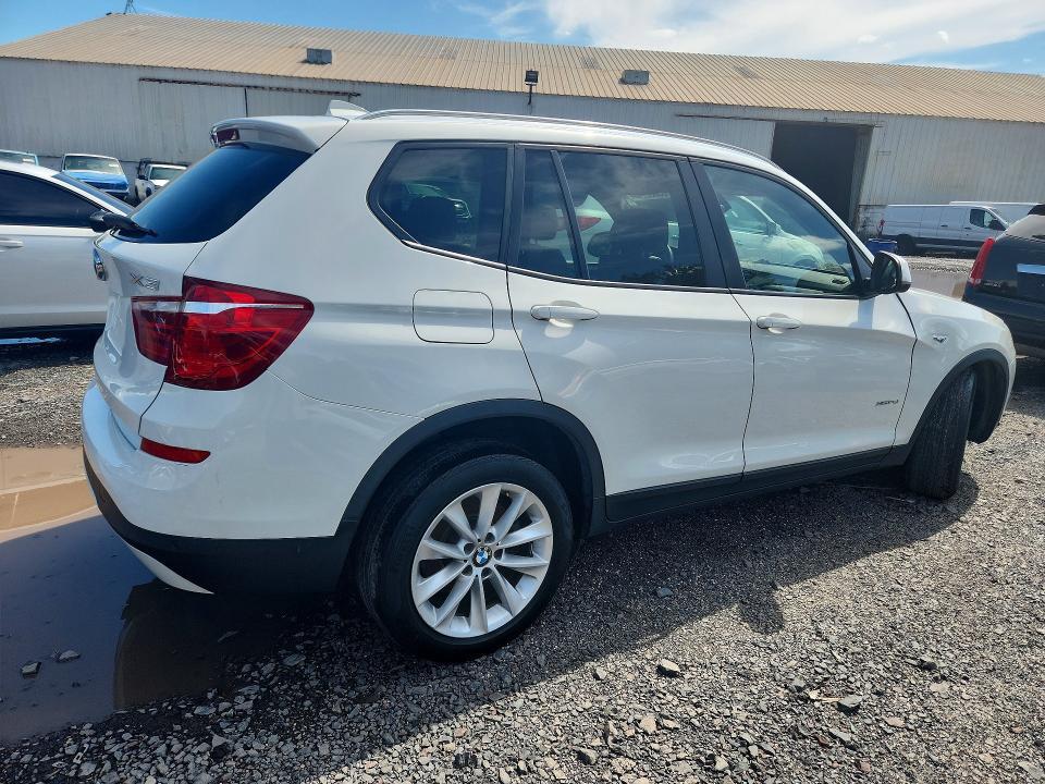 2015 BMW X3 XDRIVE28I — Фото 3 из 12