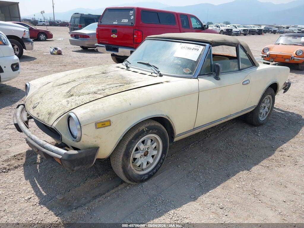 ZFAAS00B1C8189190 1982 FIAT 124 photo no. 2