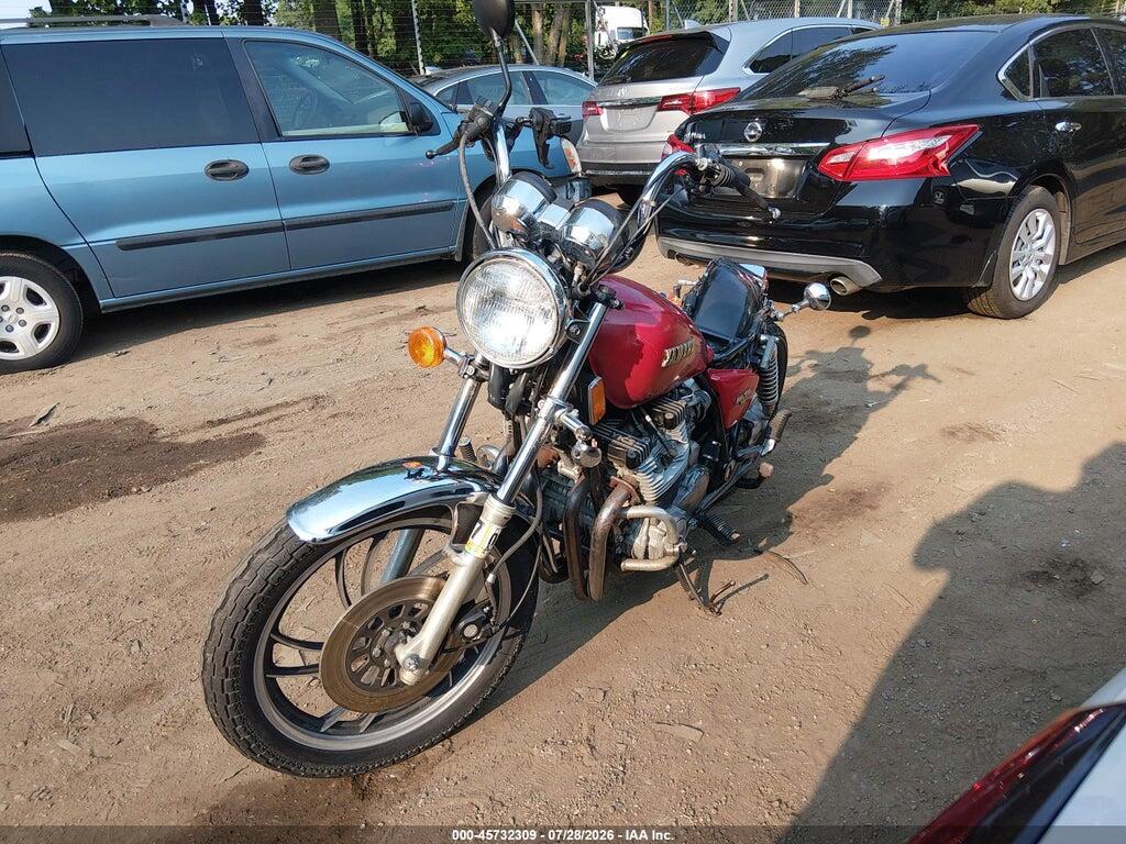 JYA5N8001CA011329 1982 YAMAHA XJ650 photo no. 2