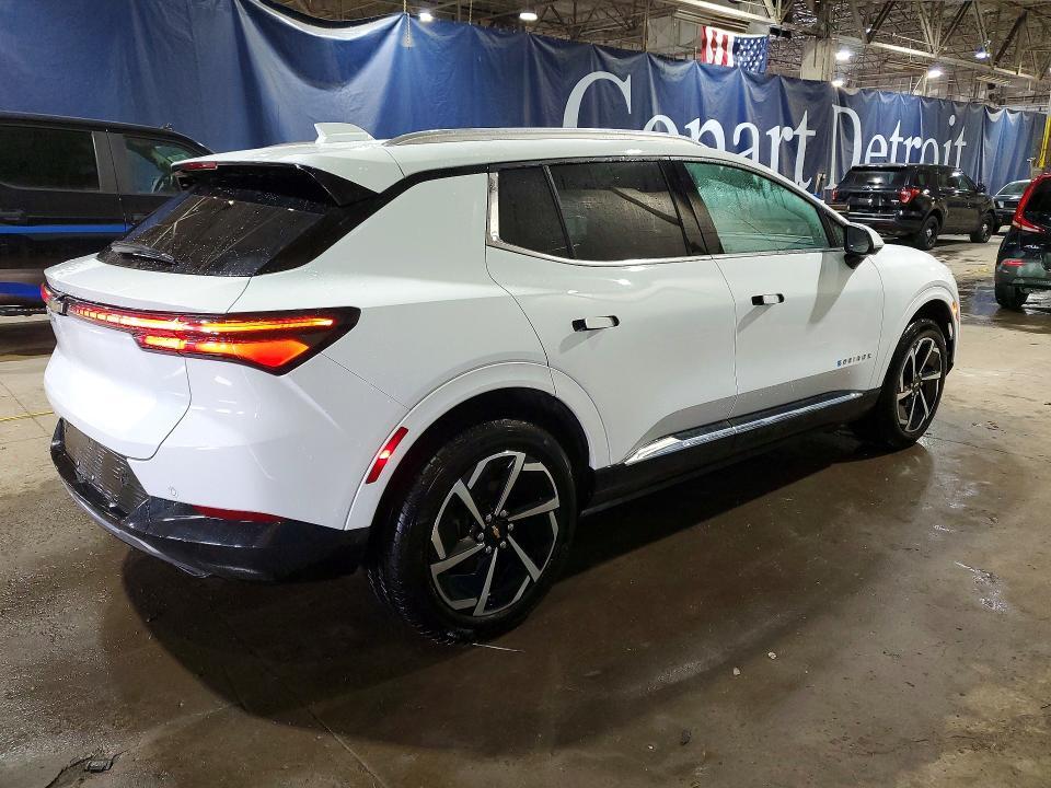 2025 CHEVROLET EQUINOX LT — Фото 3 из 13