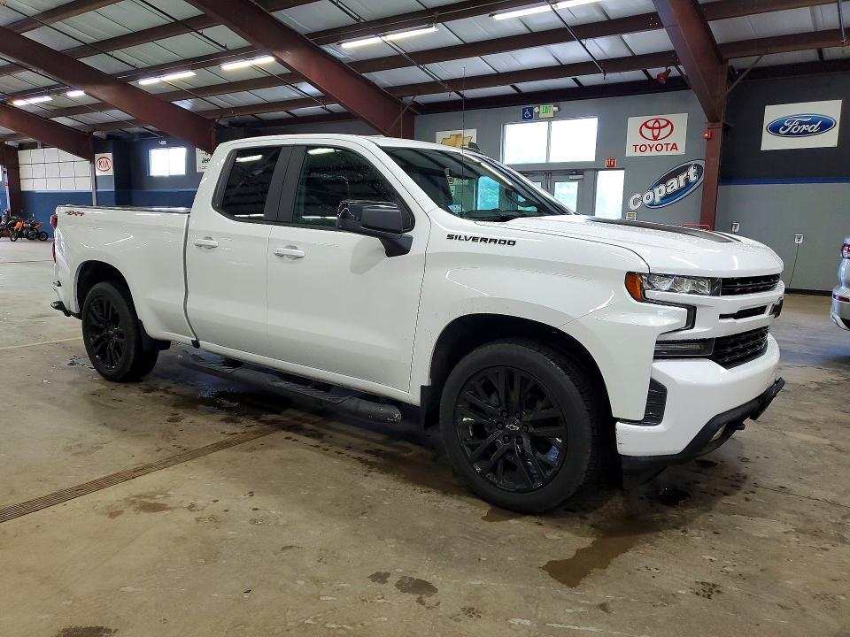 2020 CHEVROLET SILVERADO K1500 RST — Фото 4 из 12