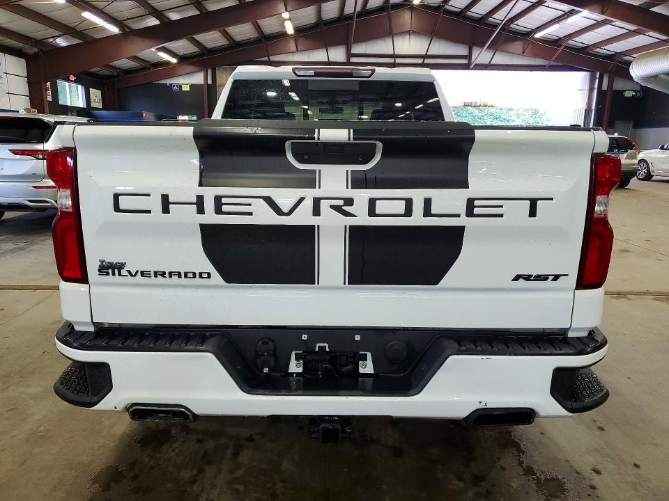 2020 CHEVROLET SILVERADO K1500 RST — Фото 6 из 12