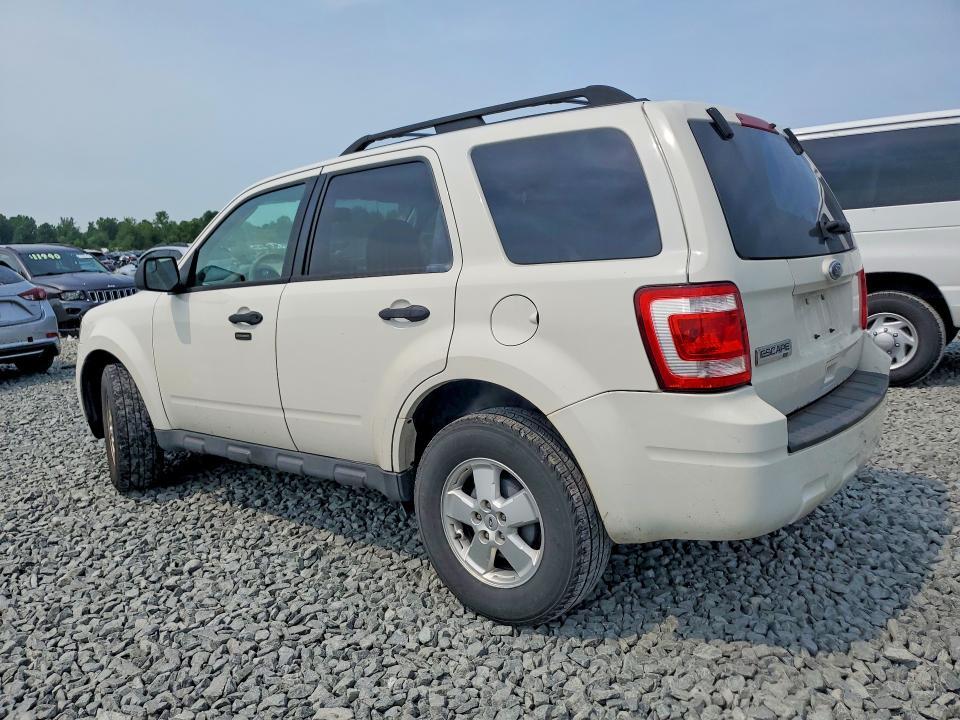 1FMCU0D76AKD48198 2010 FORD ESCAPE photo no. 2