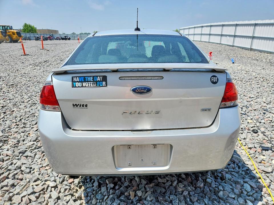 1FAHP3GN7AW190319 2010 FORD FOCUS photo no. 6